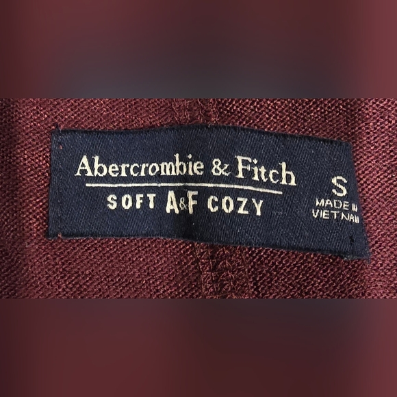 Abercrombie Scoop Neck Maroon Henley Size Small - Picture 2 of 6
